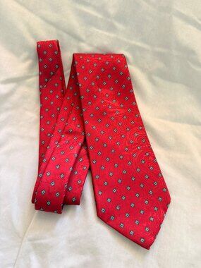 Geoffrey Beene Vintage Mens Red Paisley Floral Polyester/Silk Blend Neck Tie